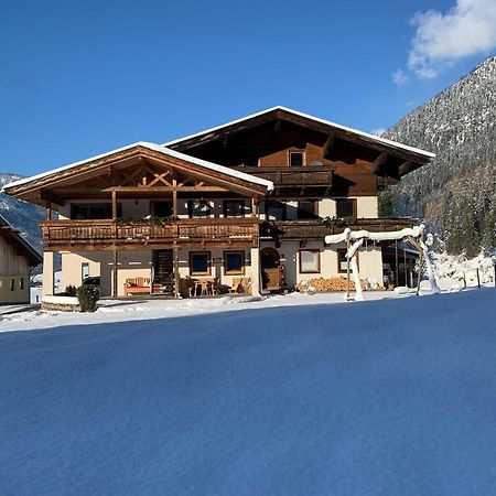 Apartment In Saalfelden Am Steinernen Meer Екстериор снимка