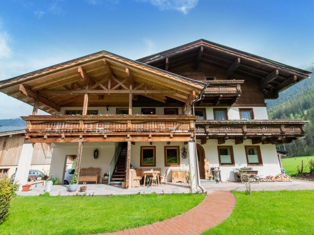Apartment In Saalfelden Am Steinernen Meer Екстериор снимка